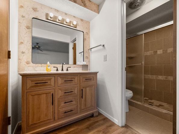 1521  Glouchester Drive , Garland Texas 75044