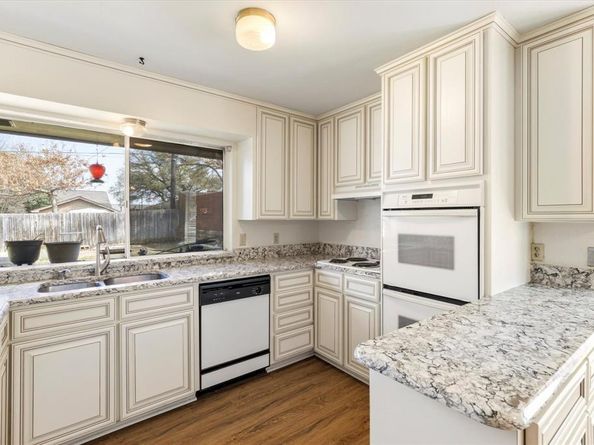 1905  Alamo Drive , Arlington Texas 76012