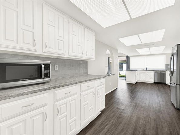 10343  Portrush Drive , Dallas Texas 75243