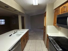 960  Meadowcove Circle , Garland Texas 75043