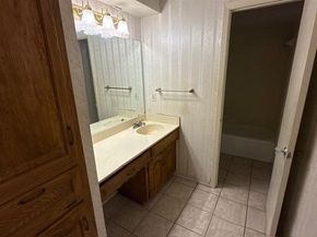 960  Meadowcove Circle , Garland Texas 75043