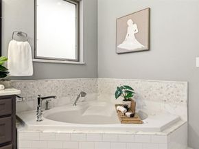 1  Roundrock Circle , Richardson Texas 75080