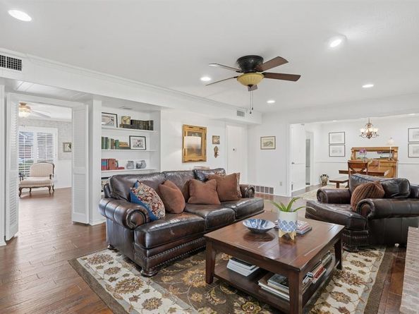 79  One Main Place , Benbrook Texas 76126