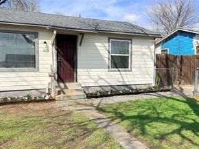 1119 E Cantey Street , Fort Worth Texas 76104