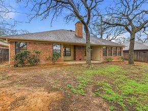 1916  Canterbury Circle , Fort Worth Texas 76112