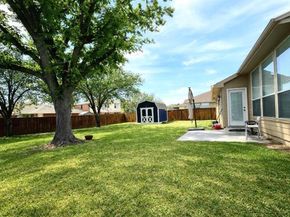208  creek point Lane , Arlington Texas 76002