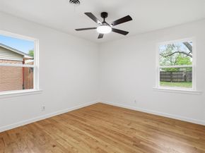 1112  Noble Avenue , Carrollton Texas 75006