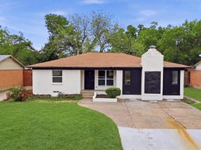 1112  Noble Avenue , Carrollton Texas 75006