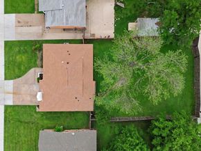 1112  Noble Avenue , Carrollton Texas 75006