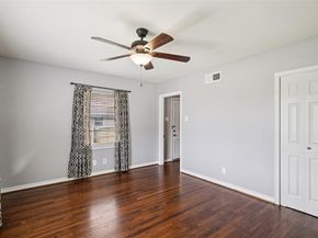2403 W Colorado Boulevard , Dallas Texas 75211