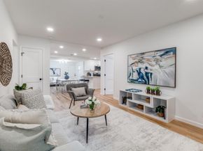 1431  Carson Street , Dallas Texas 75216