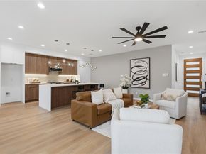 1827  Paducah Avenue , Dallas Texas 75216