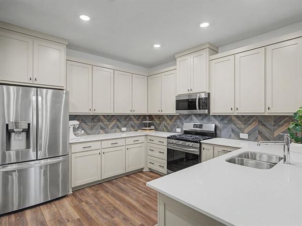 665  Vista Oaks Road , Lewisville Texas 75067