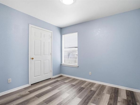 609  Race Street , Crowley Texas 76036