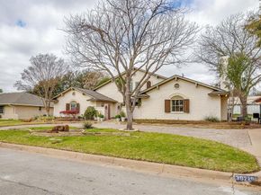 3928  Stonehenge Road , Fort Worth Texas 76109