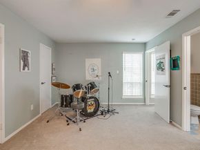 3928  Stonehenge Road , Fort Worth Texas 76109