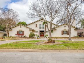 3928  Stonehenge Road , Fort Worth Texas 76109