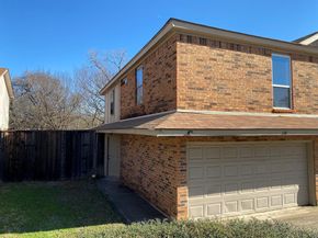 134  Main Place , Euless Texas 76040