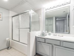 15221  Berry Trail  405, Dallas Texas 75248