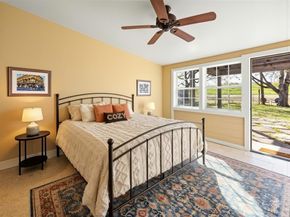 817  Edgefield Road , Fort Worth Texas 76107