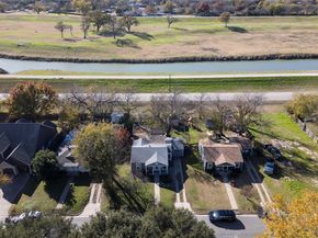 817  Edgefield Road , Fort Worth Texas 76107