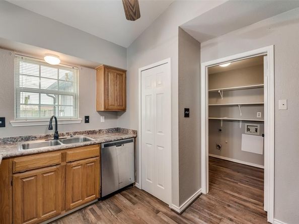 9408  Cedar Run Drive , Dallas Texas 75227