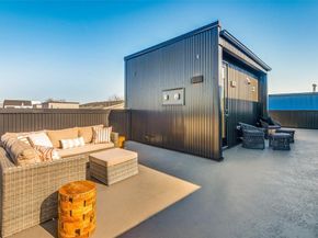 426 W 9th Street  105, Dallas Texas 75208