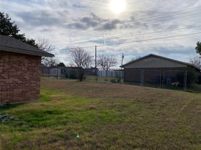 4140  Wilshire Boulevard , Dallas Texas 75241