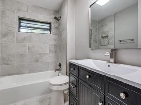 2406  Globe Avenue , Dallas Texas 75228