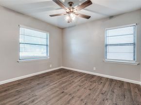 2406  Globe Avenue , Dallas Texas 75228