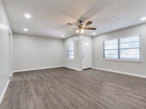 2406  Globe Avenue , Dallas Texas 75228