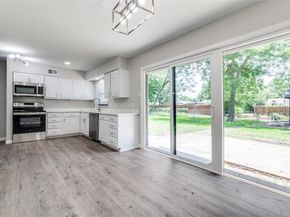 2406  Globe Avenue , Dallas Texas 75228