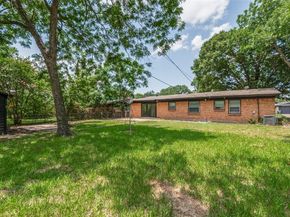 2406  Globe Avenue , Dallas Texas 75228