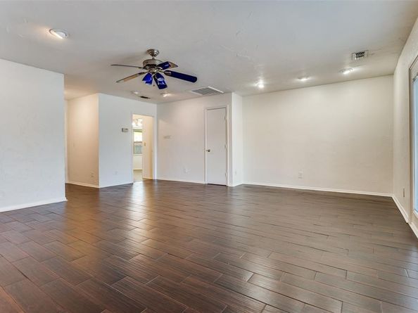 213  Sixpence Lane , Euless Texas 76039