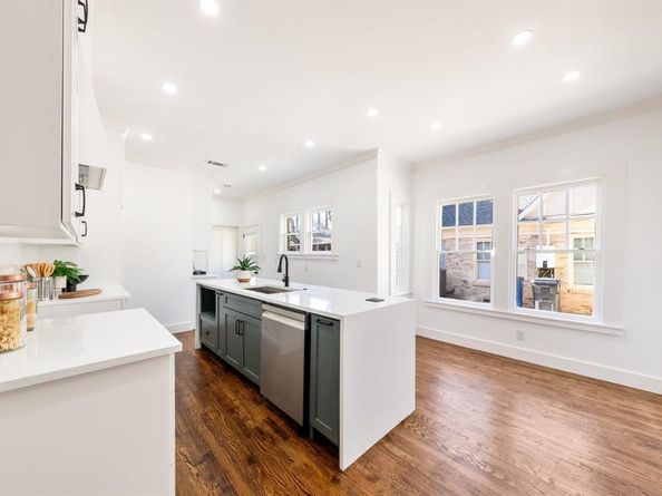 713  Ridgeway Street , Dallas Texas 75214