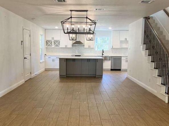 2158  Morning Glory Avenue , Fort Worth Texas 76111