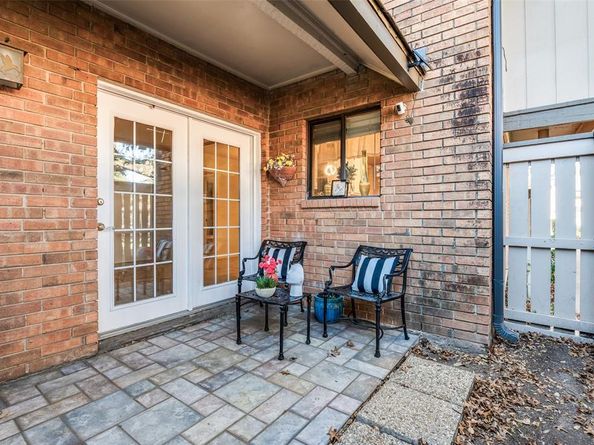 2805  Lineville Drive  108, Farmers Branch Texas 75234