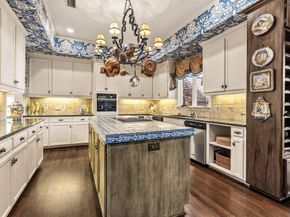 17  Stonecourt Circle , Dallas Texas 75225