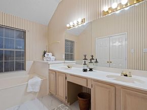 905  Whitman Circle , Allen Texas 75002