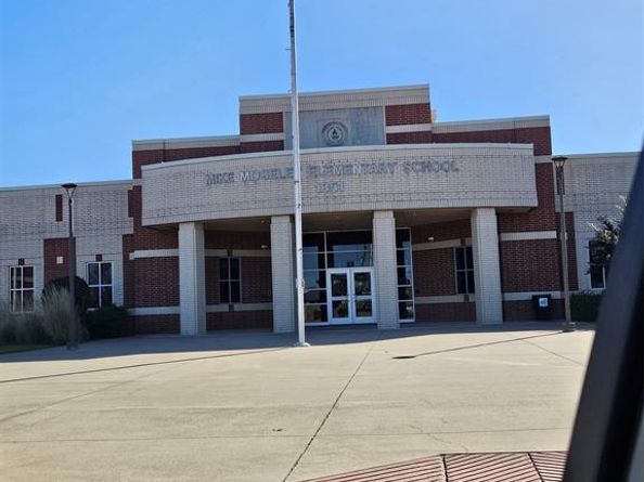 1805  Mobile Road , Grand Prairie Texas 75052