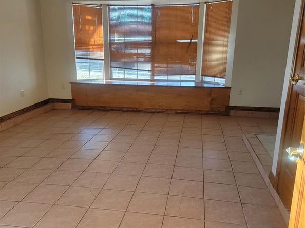 516  Clover Lane , Garland Texas 75043