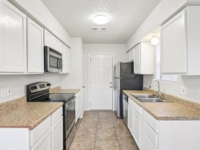 1209  Pin Oak  , Denton Texas 76209