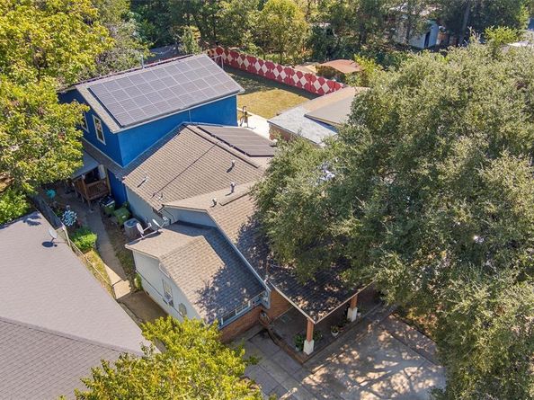 518  Red bud Lane , Cockrell Hill Texas 75211