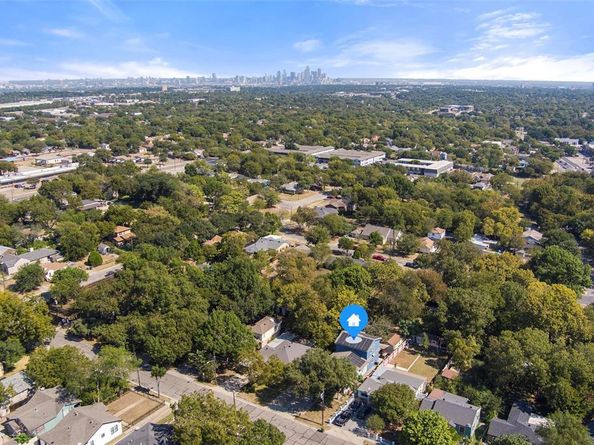 518  Red bud Lane , Cockrell Hill Texas 75211