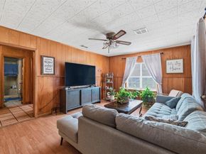 518  Red bud Lane , Cockrell Hill Texas 75211