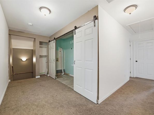 518  Red bud Lane , Cockrell Hill Texas 75211