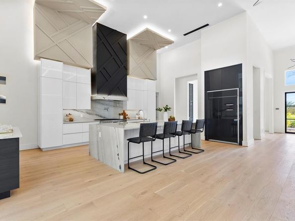 11314  Hillcrest Road , Dallas Texas 75230