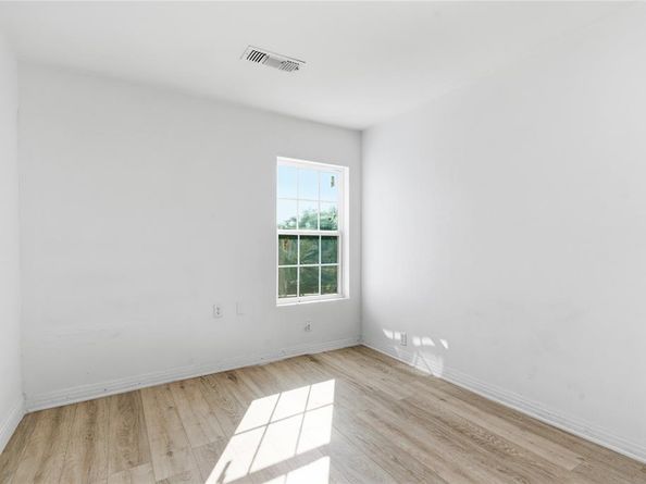 3229  Meadow Oaks Drive , Haltom City Texas 76117