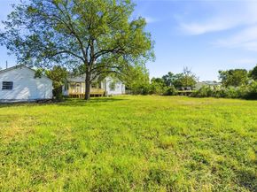 3229  Meadow Oaks Drive , Haltom City Texas 76117