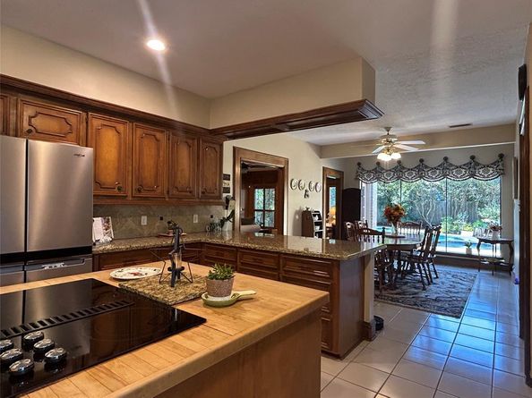 9547  Enstone Circle , Spring Texas 77379